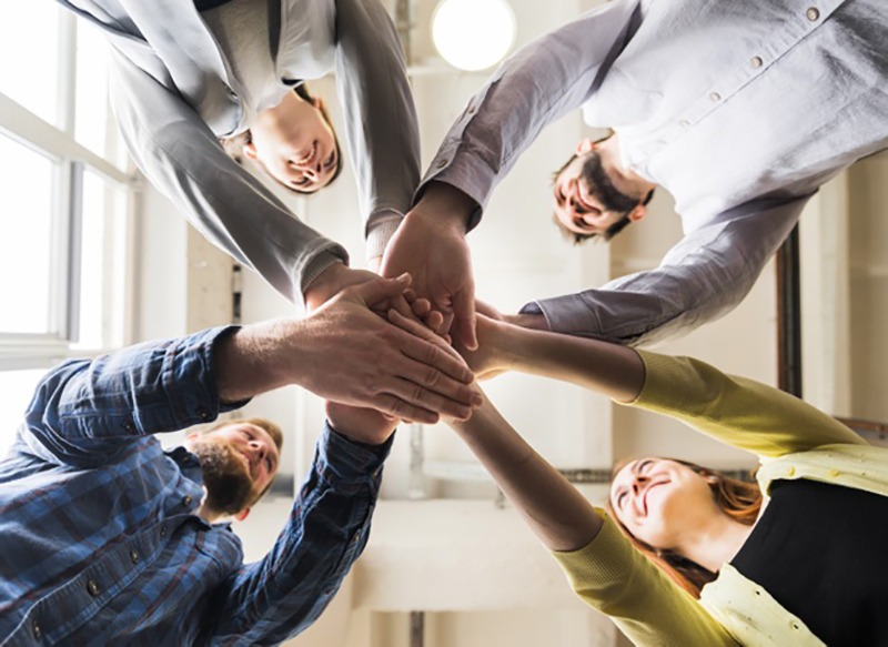 Trabalho em equipe com profissionais motivados